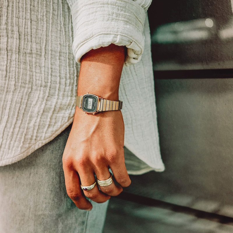 CASIO VINTAGE iconic LA670WEGA-1