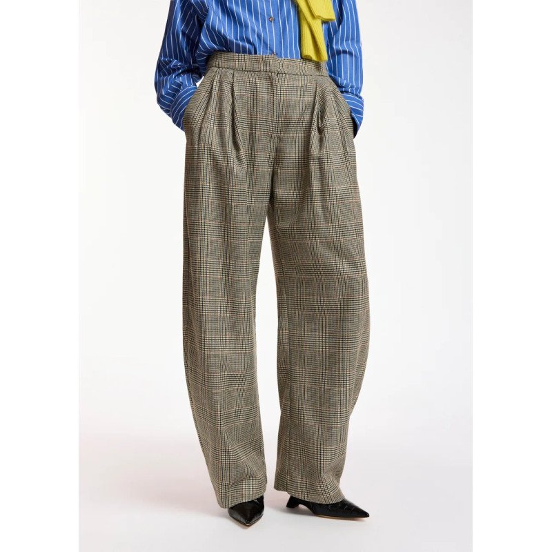 ESSENTIEL ANTWERP Pantalon KAROL1