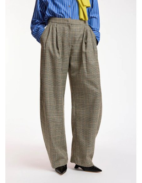 ESSENTIEL ANTWERP Pantalon KAROL1